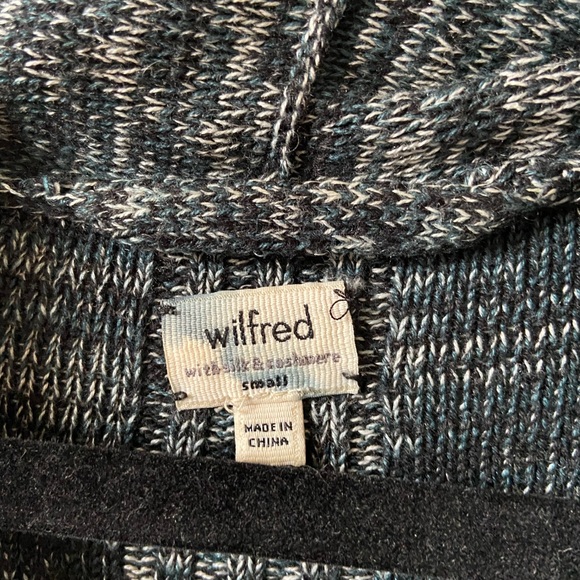 Aritzia Wilfred Cardigan - Picture 3 of 3